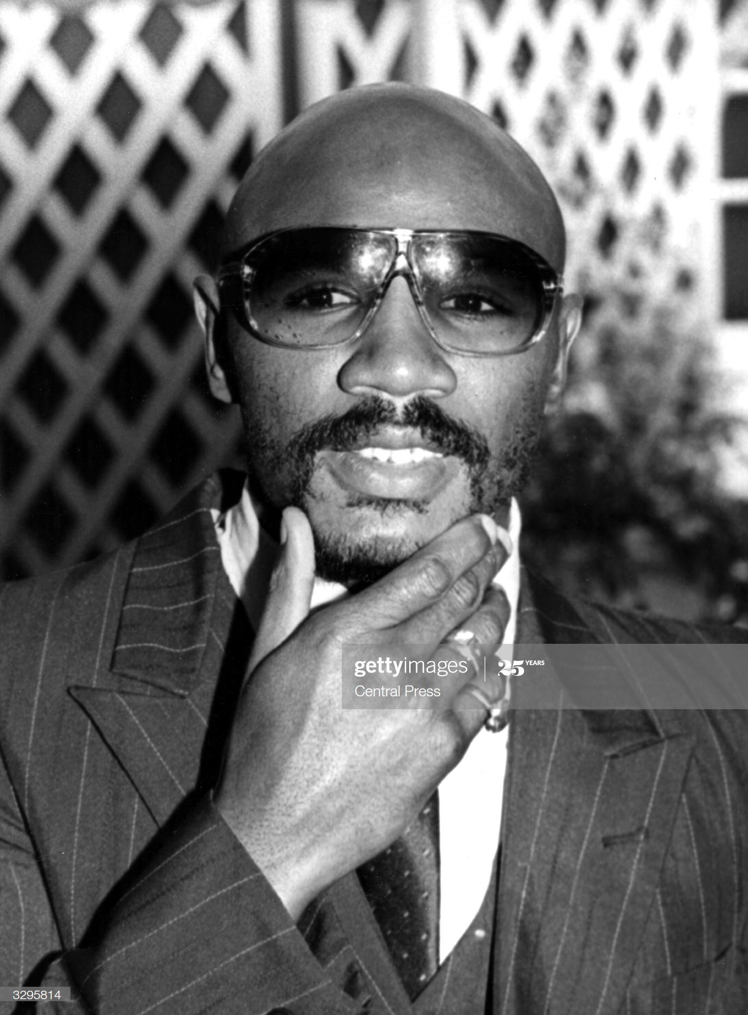 Happy 66th Birthday to former undisputed middleweight King, Marvelous Marvin Hagler 