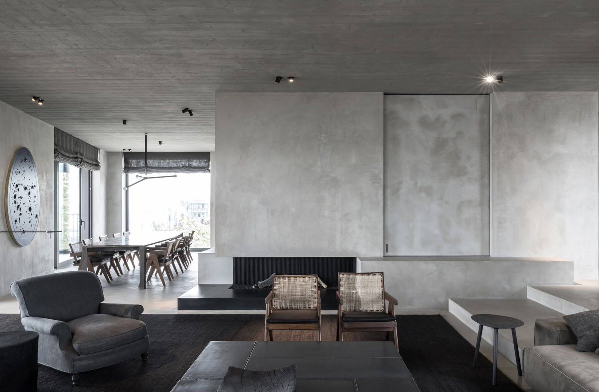 dutchdipnl's tweet photo. Inspired by the beautiful panoramic view of the River Schelde and the bluestone along the gray quayside, Vincent Van Duysen created an amazing โurban loftโ in Antwerp. Love it!
#library #books #interiorbooks #interiordesign #architecture #leemwonen #vitadilusso #blogazine https://t.co/F5QQVzZYyH