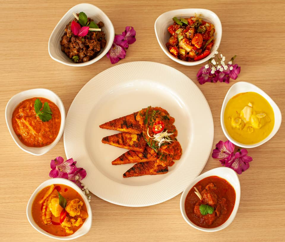 SouthportBID's tweet image. #TAKEAWAYTIME |This Bank Holiday weekend! Stay away from the local crowded hotspots, stay home, stay safe &amp;amp; let our amazing @Southportindies deliver to your door.
.
💛 Our up to date list of who is open is here: ow.ly/1TNj50zO5qB
.
#SouthportIndies #SupportLocal #StayHome