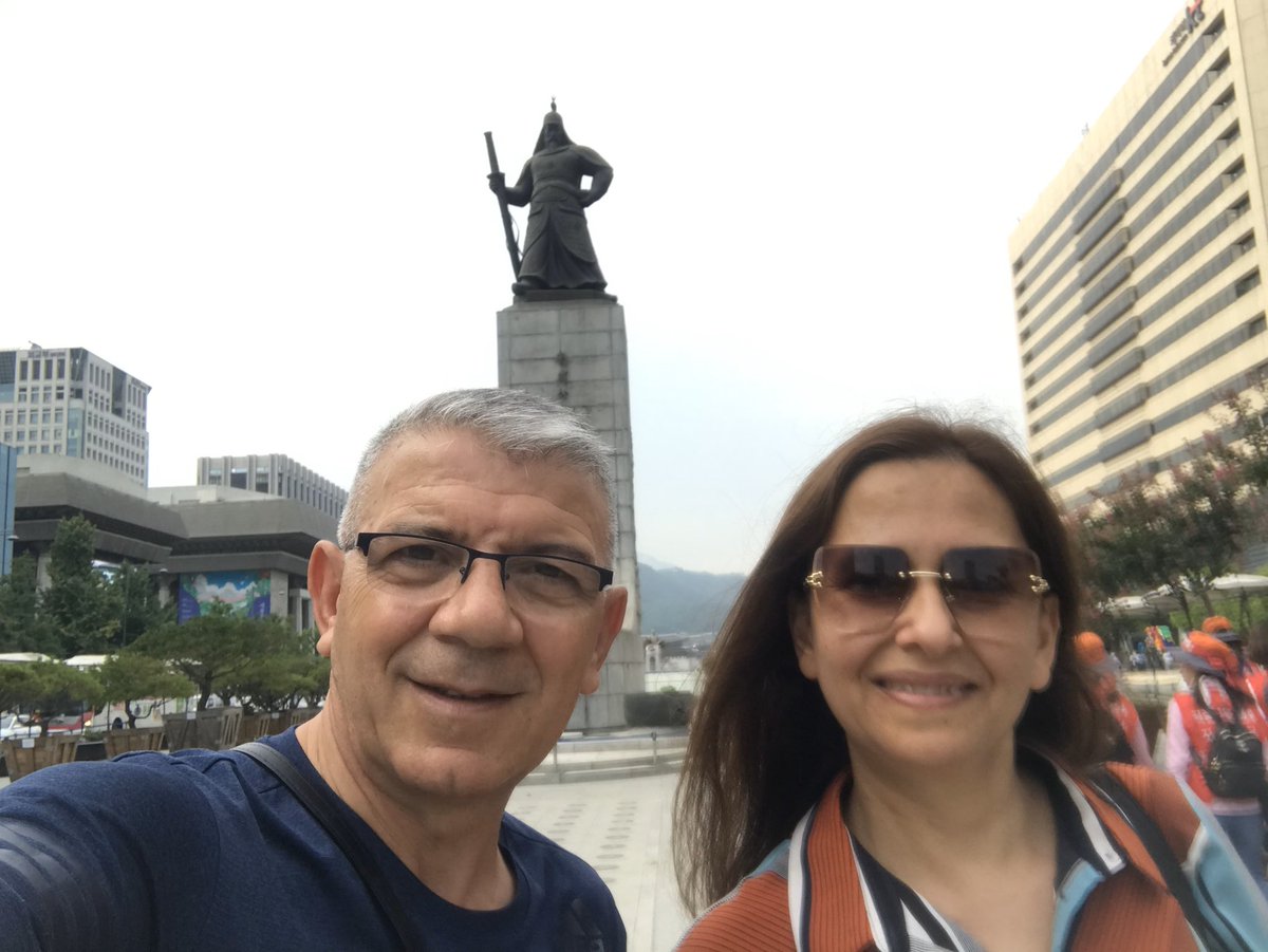 M2362210404's tweet photo. Me and my wife love Korea’s history 👏

#koreatrip #visitkorea https://t.co/7zrweLc5qH