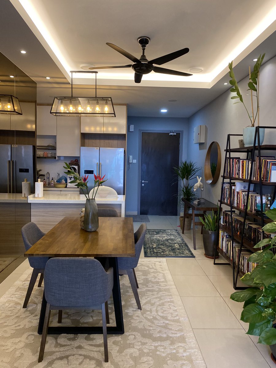 aamiyoul's tweet photo. Deko raya rumah bujang. Tak dapat beraya dikampung, kita beraya di bandar. Selamat hari raya semua. RT kalau onnzzz 🤟🏻 https://t.co/3woieAAxMR