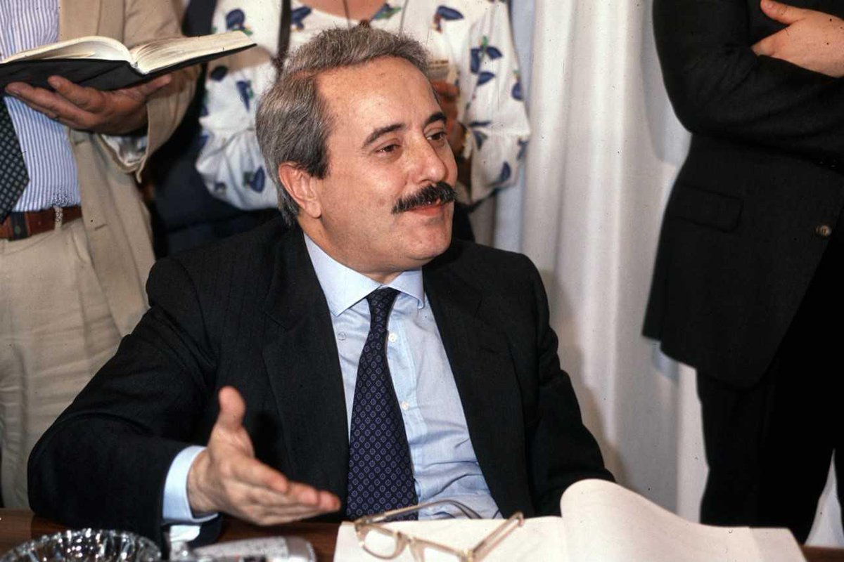 “Solo il rigore professionale di magistrati e investigatori darà alla #mafia la misura che la #Sicilia non è più il cortile di casa sua e quindi servirà a smontare l’insolenza e l’arroganza del mafioso” #GiovanniFalcone #Casalettori #ViaggiandoConRobinson #giornatadellalegalita
