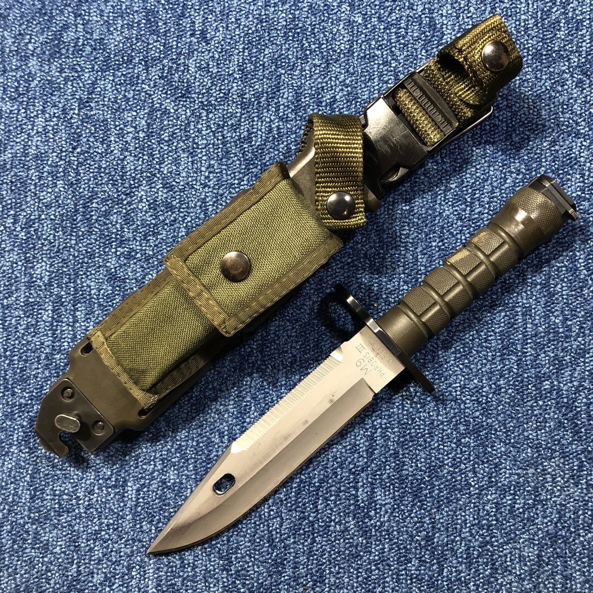 PHROBIS M9バヨネット本物の見分け方。 まず「Back188」「鞘にDANGER