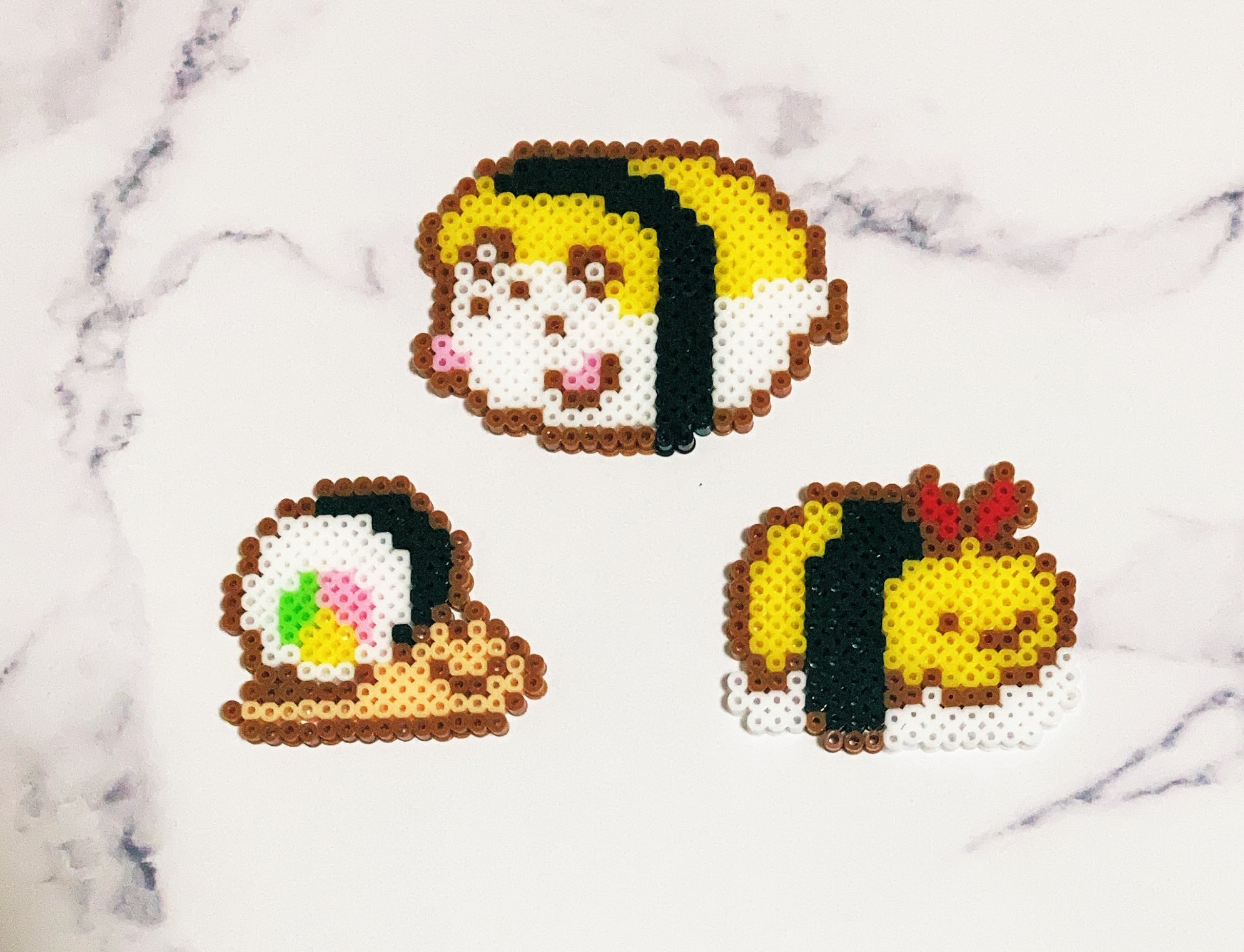 ながつき にせつむりロール しろくまたまご えびにぎり すごく可愛い お寿司食べたくなった アイロンビーズ ミニ アイロンビーズ すみっこぐらし ながつき にせつむりロール しろくまたまご えびにぎり すごく可愛い お寿司食べたくなった アイロンビーズ ミニ アイロンビーズ すみっこぐらし