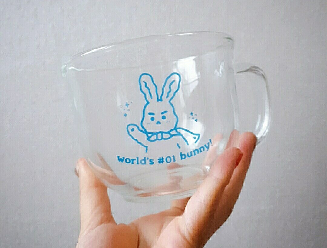 GGo_m_'s tweet photo. 준면이를 좋아하면 매일매일
행복한 일만 생긴다는 게 학계의 정설!
생일 이벤트로 당첨되어 받은 토풍당당 귀여운
씨리얼컵과 파우치를 자랑합니다..<
준며니 생일인데 선물은 제가 받네요🤭
@eins_91 님 다시 한 번 감사합니다🤍💙 https://t.co/HuRoyJHEpc