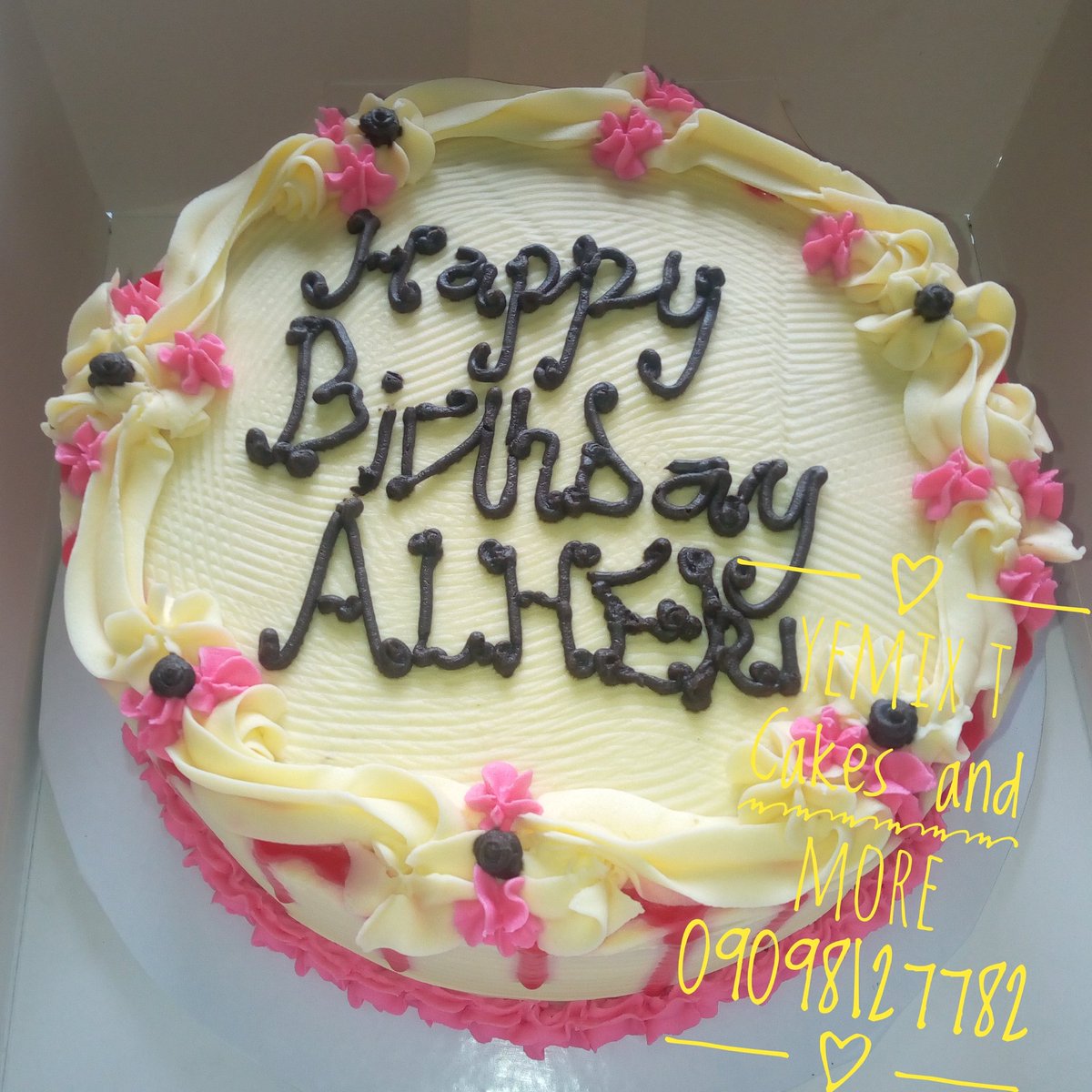 We await your order
DM/Call: 09098127782

#naijabaker #cakespeaksnigeria #cakerandbaker #baker #cater #birthdaycake #buttericing