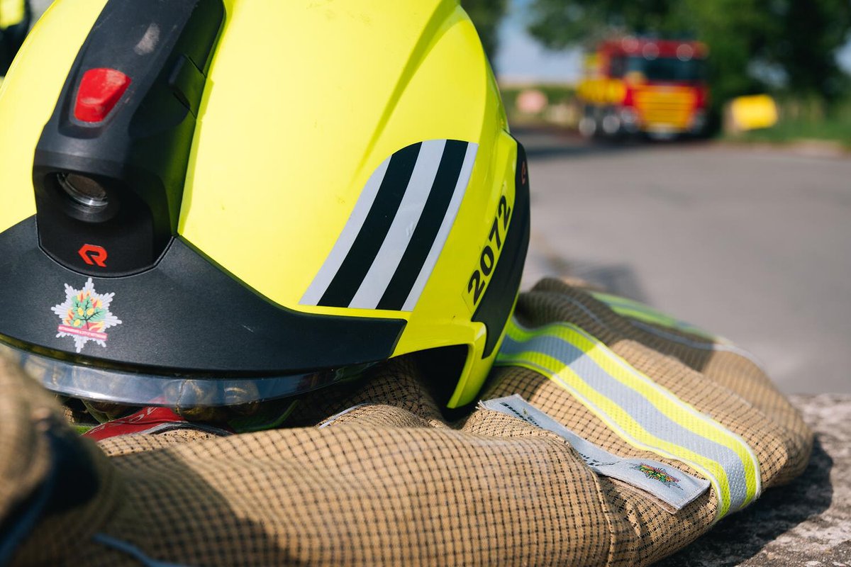 UPDATE 10:23: Langar Airfield Industrial Estate Our firefighters are currently working closely with the site owners to gain access and continue to extinguish the fire (23 May). We have five appliances and one ALP in attendance. Please continue to keep doors and windows closed.