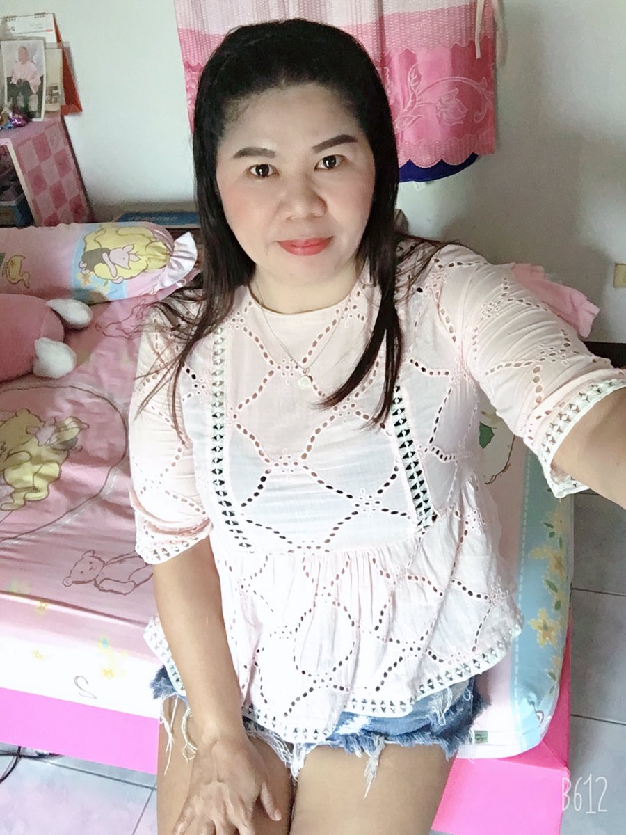 srisoke's tweet photo. ความอ้วนมาเยือน ไม่สะเทือนได้ไง https://t.co/NuMYfBFcft