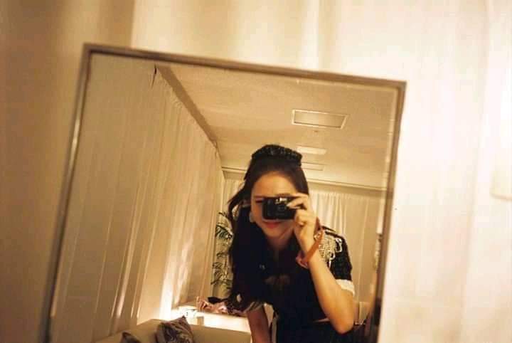 jisoo's mirror selfies. Yass girlJISOO BEST GIRLJISOO BEST GIRLJISOO BEST GIRL (c)