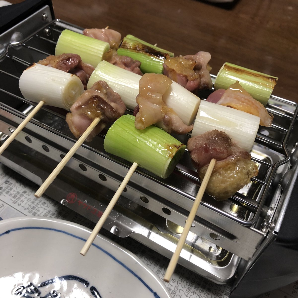 RISINGLOGIC's tweet photo. お酒好きな人はこのダラダラした雰囲気とか匂いが好きなんだよな。
酒飲みって夜が楽しみなんだよね。 https://t.co/2VzvY6oUOw