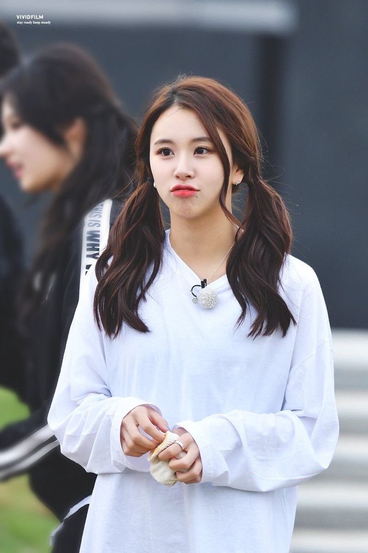 Chaeyoung& #39;s different styles of pigtails