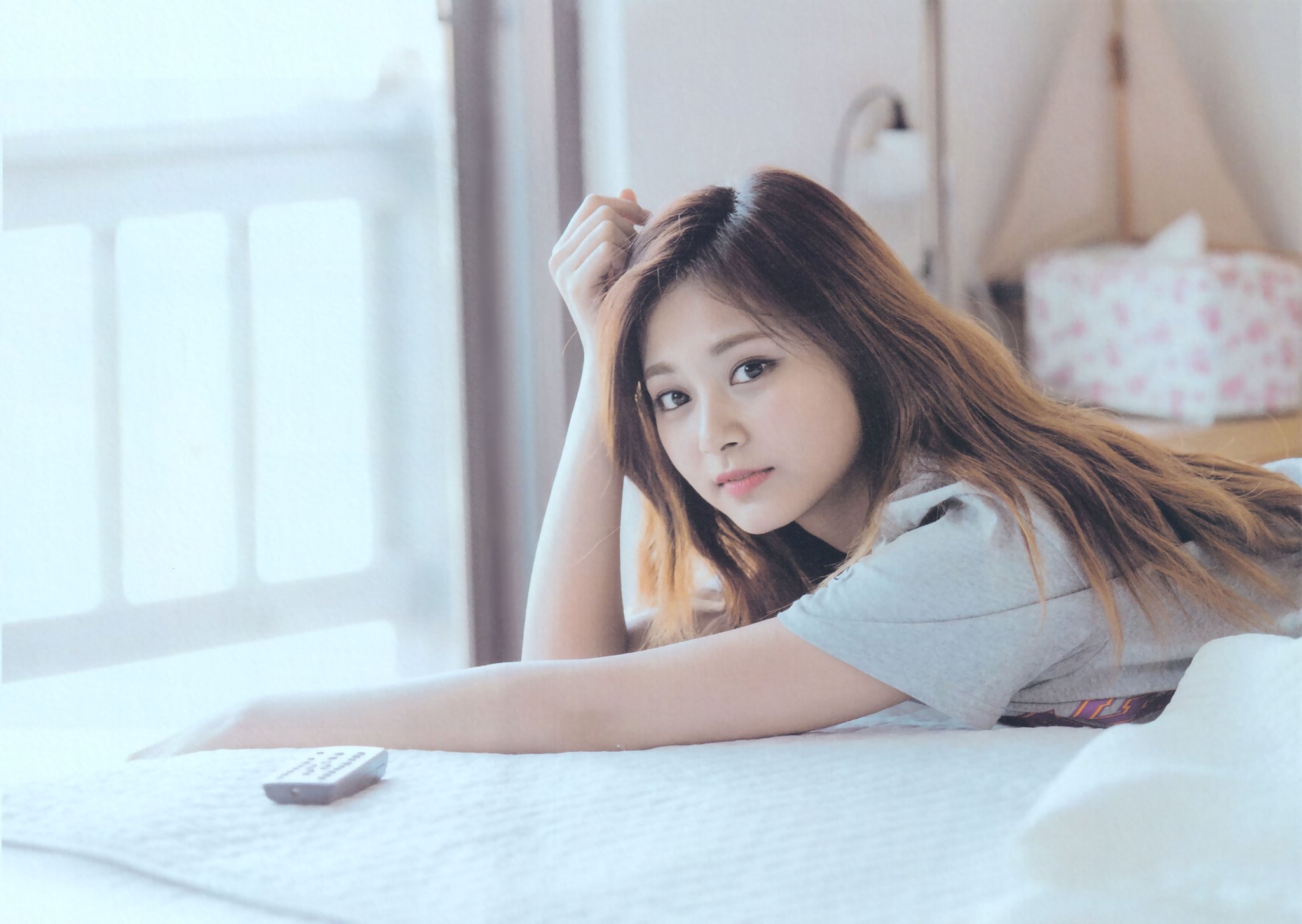 Njmsjmdct2 Scan One In A Million Twice 1st Photobook Page 292 293 Tzuyu Composite Inpainting And Color Toning 쯔위 ツウィ Tzuyu 子瑜 T Co N0ohxgoukz