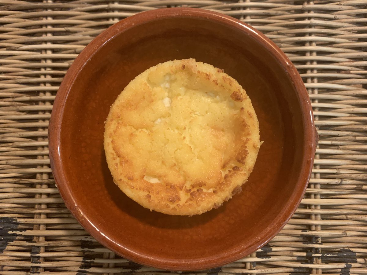Borrajas rehogadas con crema de patata, albóndigas con sepia (extraordinarias) y leche frita y quesada son un ejemplo más de la acertada selección de los platos que se ofrecen. <a href="/TabernaPedraza/">Taberna Pedraza</a>