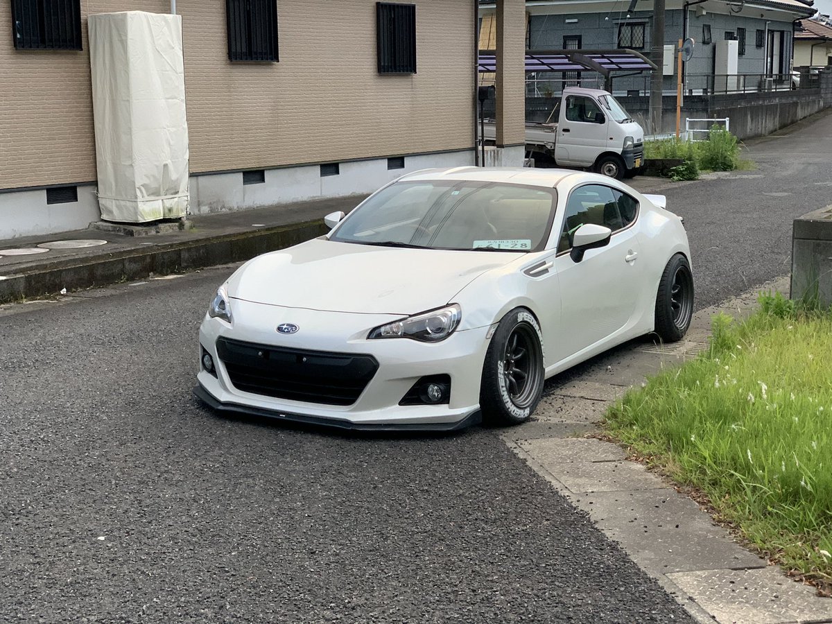 KC8025's tweet photo. ええやん！
フロントだけww
風間ロアと延長タイロッドエンドとタイヤレター入れた！w
外径はやく落としてバネ固めないとww https://t.co/dPLXHb9azJ