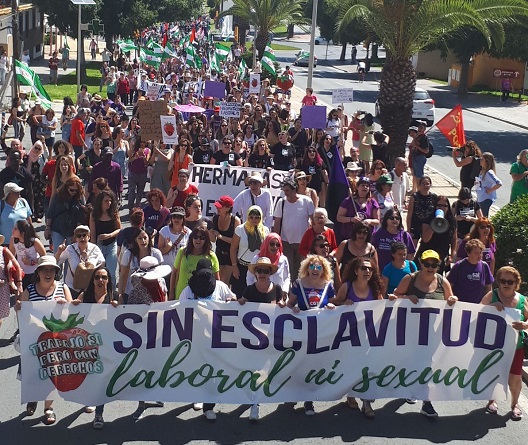 ¿ #DeQueLadoEstas de los que defienden la esclavitud en época de pandemia o de las que están en lucha por una vida digna?