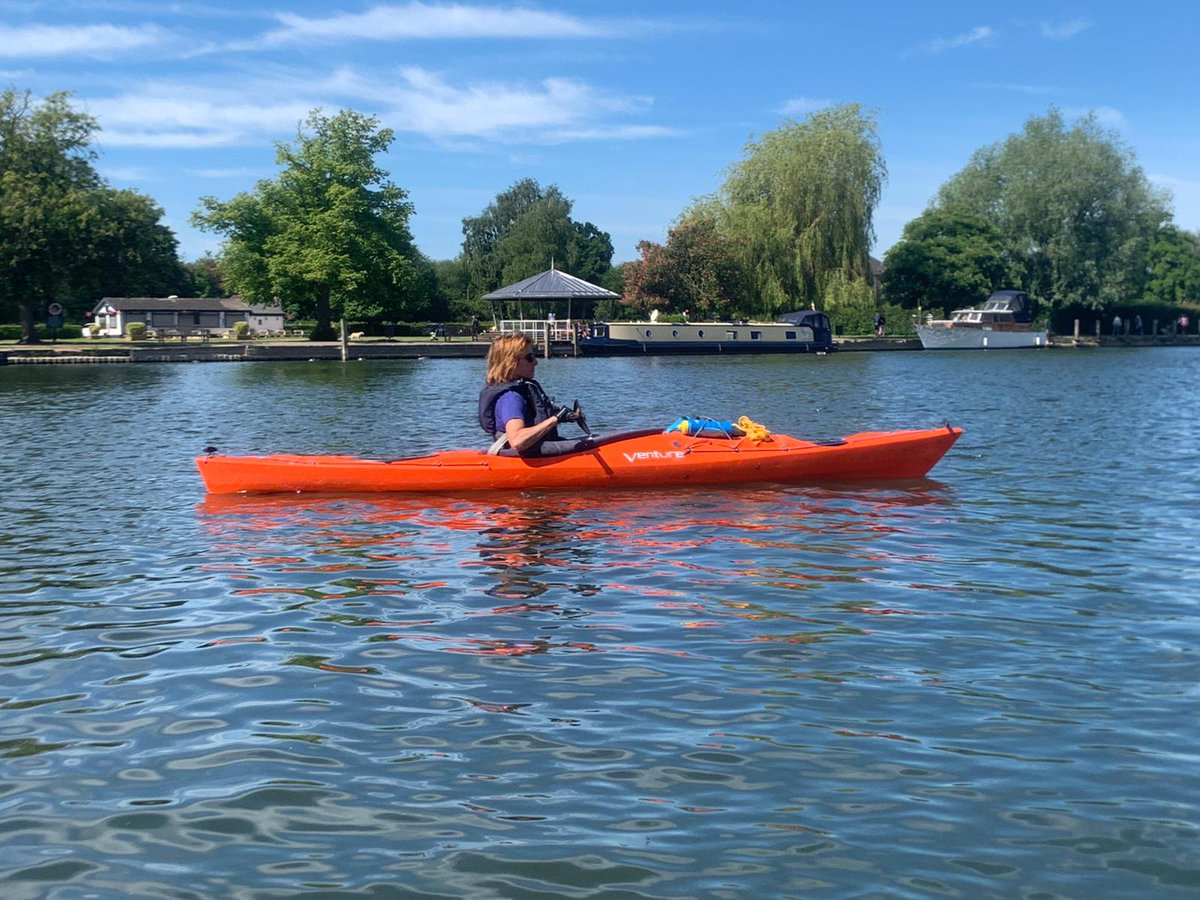 PhyllisCourt's tweet photo. Our #Canoe and #Kayak Group made a gleeful return to the #river last week. Launching from Phyllis Court, paddlers are embracing this glorious weather. Member, Ali Taylor said “It’s so wonderful to be back on the #water where I feel so relaxed and free." 

#henley #GoPaddlingWeek https://t.co/pD6Na1inGH