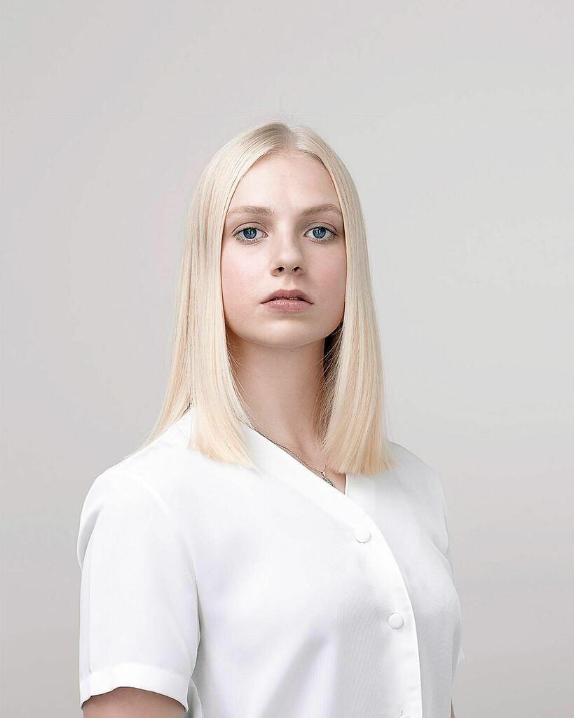 Charlotte
.
.
.
#paleportrait #londonportait #portraitoftheday #hasselbladvsystem #heyfsc #thisaintartschool #lightandshadow #rentalmag #onbooooooom #phroom #rentalmagazine #myfeatureshoot #oftheafternoon #ifyouleave #subjectivelyobjective #streetdreamsmag #thinkveryl #portb…