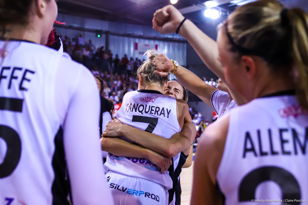 ASVEL_Feminin's tweet photo. 🎂 1 an 
#ASVElles https://t.co/QJIw0gYv6O