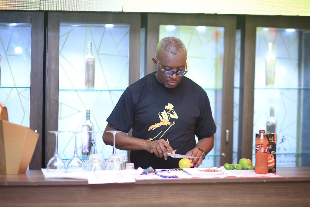 rs1elvis's tweet photo. #ad If you loved my cocktails last Saturday you are going to be blown away tonight. No need to talk about the music and @lynda_ddaneโs dancing.๐๐พ๐๐พ #NTVDanceParty #keepwalkingug cc:@ntvuganda @Markrebel13 @Deejay_Bryan @Ugaman01 @SlayFarmer @kasukug256 @CrystoPanda @dalechansenda https://t.co/gV7Ydaj3y1