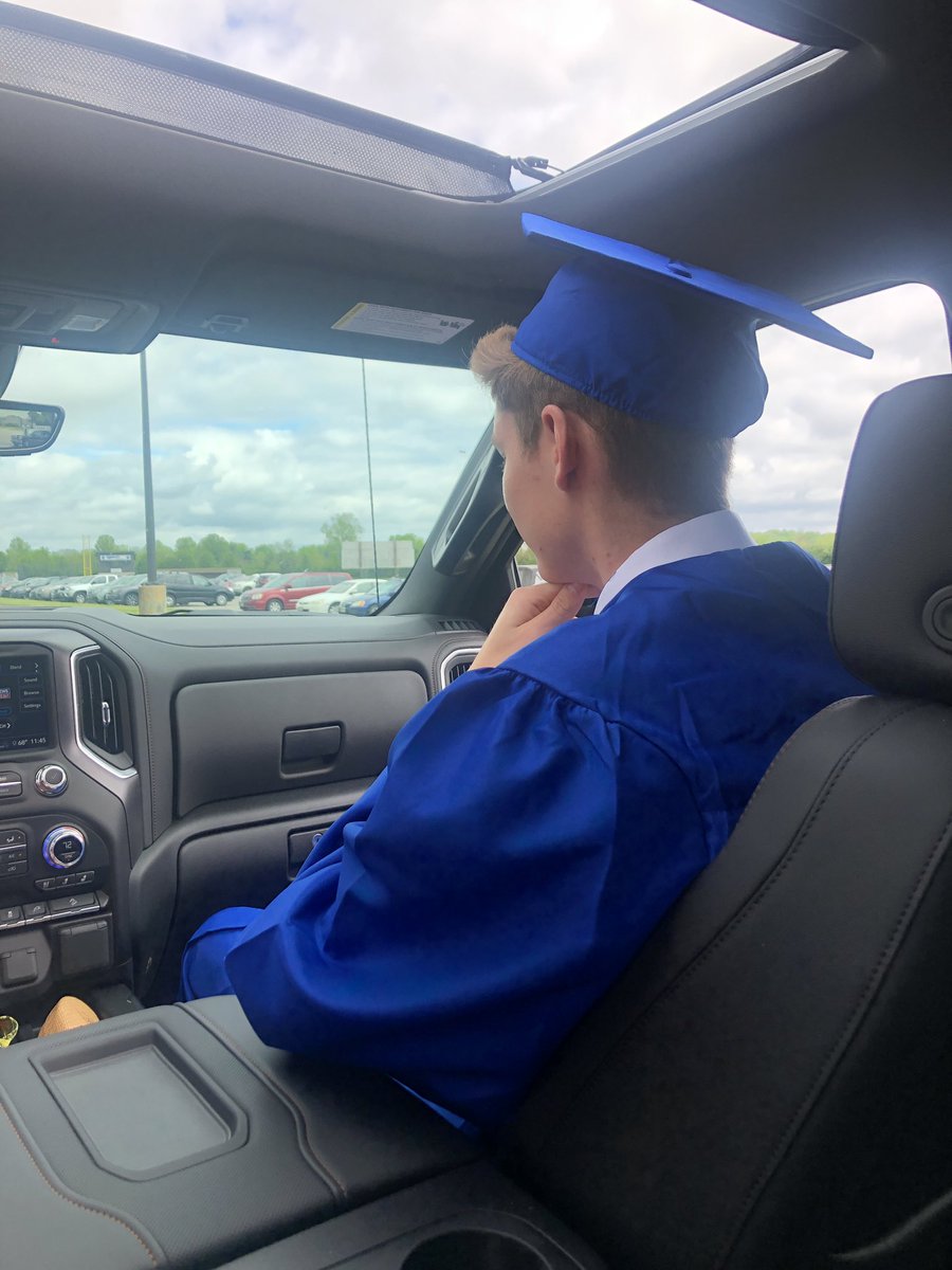 Graduation day was certainty one to remember. Thank you HDV staff 💙 #GoCats <a href="/DavidsonHS/">Hilliard Davidson</a> <a href="/KyleGrolle/">Kyle Grolle</a>