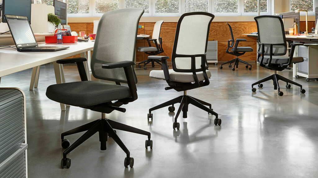 Sentarse mejor, trabajar mejor. 👍
Aunque trabajar desde casa puede parecer más flexible, ahora que no tenemos que desplazarnos cada día al trabajo ni podemos salir a comer es posible que estemos sentados en el mismo lugar durante más tiempo que nunca… ift.tt/2LSt6Qj