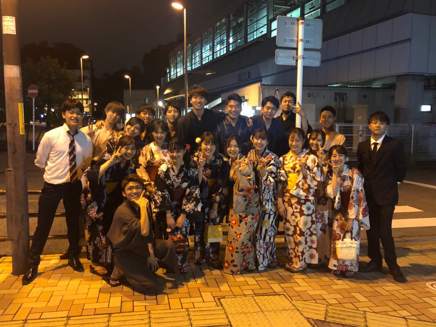 青学サッカーサークル Salvatore 去年の夏は浴衣を着て花火大会に行きました 青学サッカーサークル Salvatore 去年の夏は浴衣を着て花火大会に行きました
