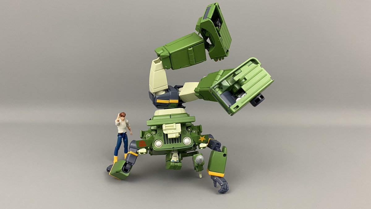 cophonz's tweet photo. Watch my #youtubevideo of #transformers #Masterpiece #MP47 #Hound From #takaratomy accompanied by some tunes! It's an up close #showcase of both alt mode and #robot mode plus a very clear #transformation.

The video: https://t.co/axQN368Z3s

and some pics: Enjoy! https://t.co/Avw8qYeONg