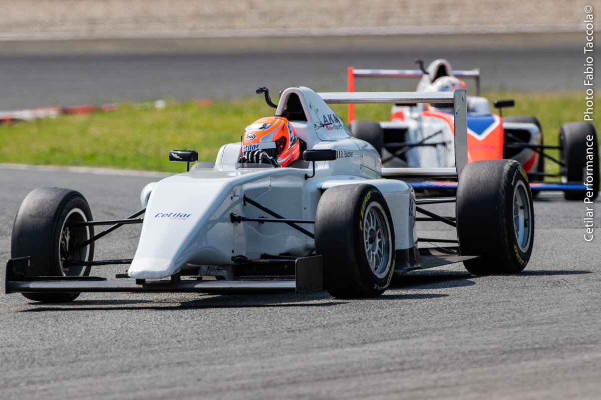 CetilarRacing's tweet photo. #CetilarPerformance drivers on fire!! #AutodromoVarano #F4test #NikoLacorte #AlfioAndreaSpina #BrandoBadoer Foto @fabiotaccola โก๏ธ๐ฅ๐ช https://t.co/eFqTGA4X0I