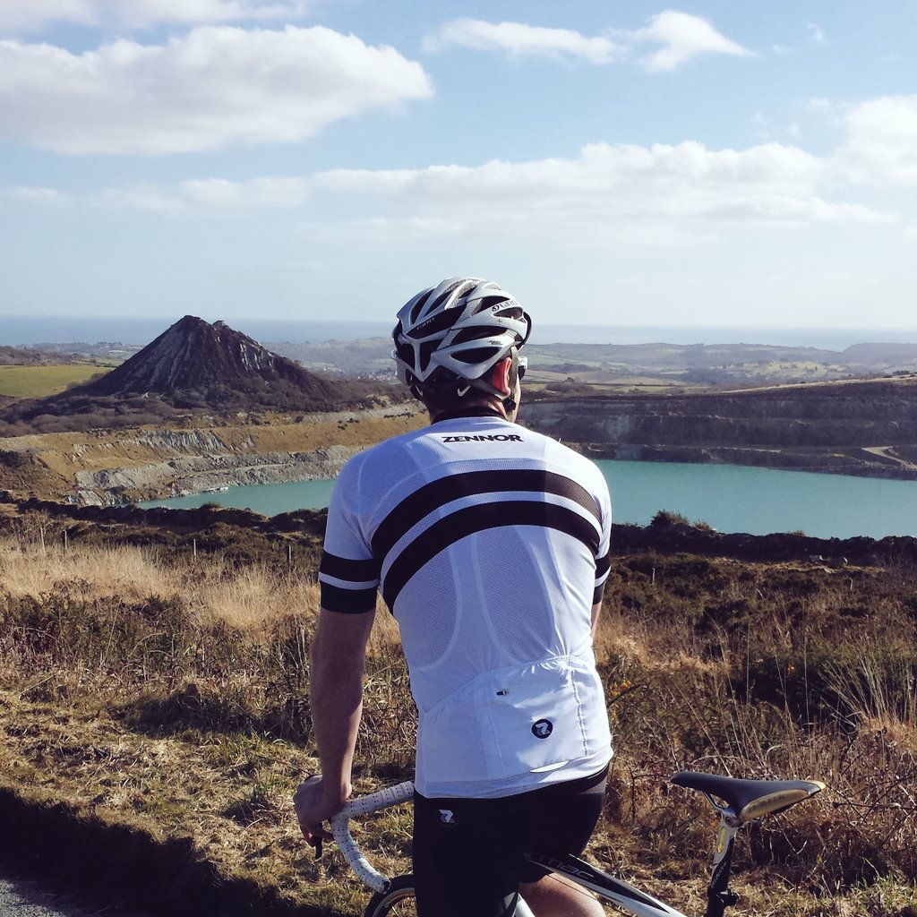 ZennorVelo's tweet photo. On location with 📸 @adampeds and @BurtJonny in the Cornish Alps.😍😉 https://t.co/Cz0f92Uwwo