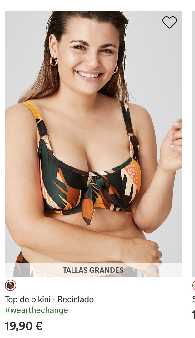 Hay alguna diferencia en las poses de las modelos de talla grande y las modelos de talla convencional de ropa de baño C&amp;A que huele un poquito regular.