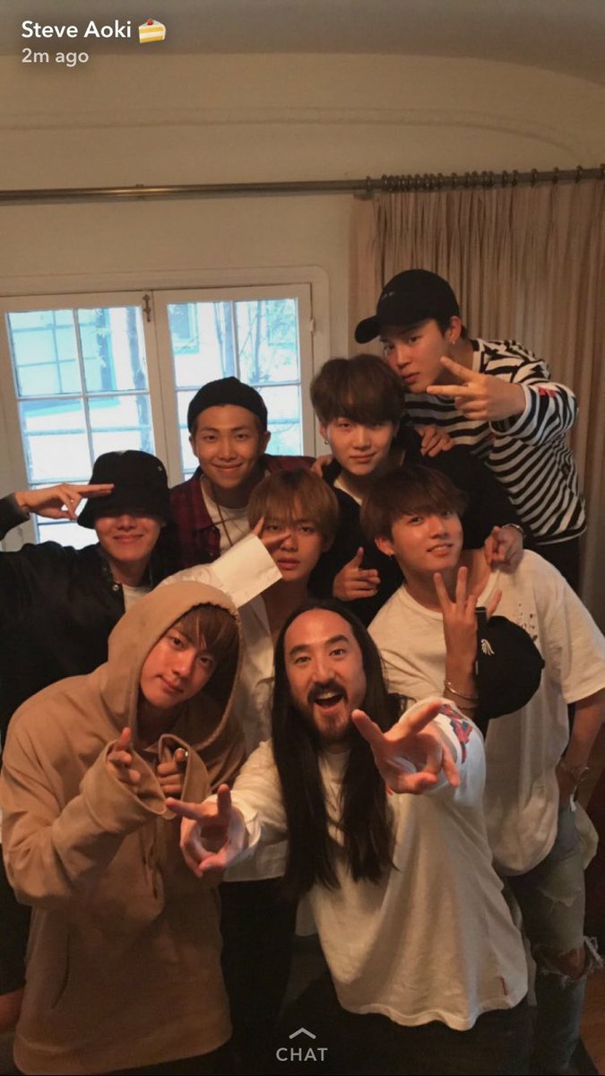 JINweloveu3000's tweet photo. ◽️170524 with Steve Aoki
-
#JIN #seokjin #kimseokjin 
#석진 #김석진 #BTS  @BTS_twt 
#방탄소년단진 #btsjin
#jinweloveu3000 https://t.co/Oc3DdgiHeS