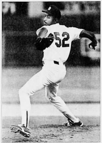 MinorsTeamNames's tweet image. Charlotte Hornets NBA players Muggsy Bogues and Dell Curry played one game for the Single-A Gastonia Rangers in 1991. The Hornets owner at the time also owned the baseball team. 
(From: The Charlotte Observer)