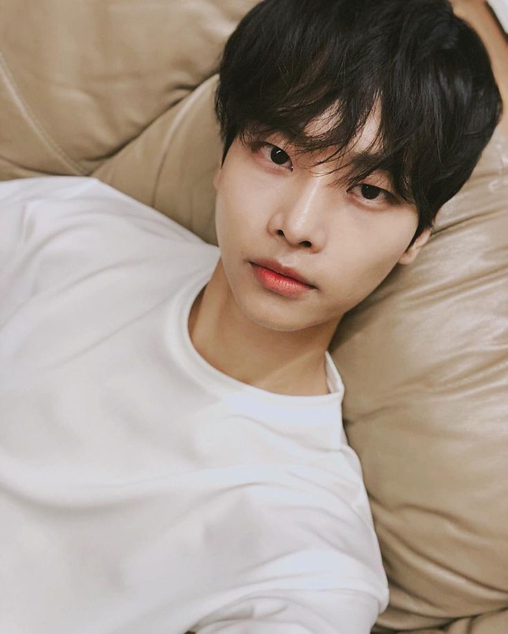 First, our leader Cha Hakyeon as known as Nthankyou for always being a good leader, for always take care of members, for always being a mean mom *jst kidding* I think you're the best leader i've ever seen Stay safe  #VIXX8THANNIVERSARY  #VIXX  #HAPPYVIXXDAY