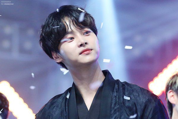 First, our leader Cha Hakyeon as known as Nthankyou for always being a good leader, for always take care of members, for always being a mean mom *jst kidding* I think you're the best leader i've ever seen Stay safe  #VIXX8THANNIVERSARY  #VIXX  #HAPPYVIXXDAY