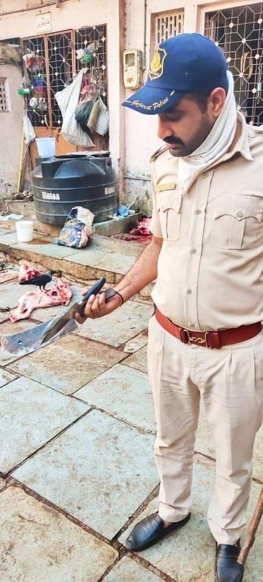 If we reclaim all these temples, enforce stricter laws, we can have some hopes to save our nation & people, else it's just cat & mouse game.Caution: gory pictures.Check the temple occupied & converted as masjid.Place: Shahpur, Ahmadabad #ReclaimTemples