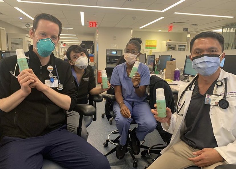 NagorsRobyn's tweet photo. If you haven’t noticed, we are big fans of #CBD and big fans of #canablisssorganic. They sent some of their lovely CBD products to @nyulangone to support our #HealthcareHeroes in #NYC. Thanks to all the companies who support our #medicalprofessionals! #COVID #coronavirus https://t.co/Wa4amu3X0T