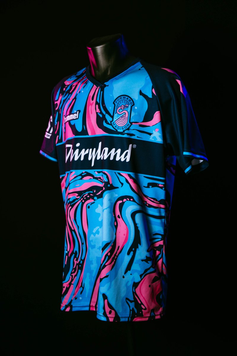 ForwardMSNFC's tweet photo. An alternate jersey for the ages: 

Introducing the Drip Kit. 💧

Get yours: https://t.co/UHFPOgi0Gg https://t.co/KjkfCjzcPw