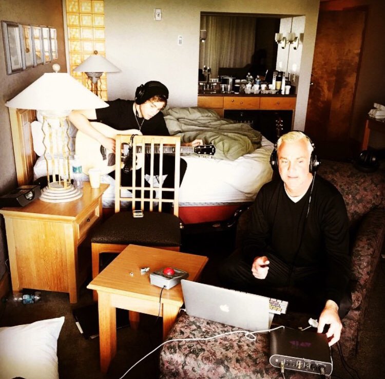 “Make shift studio” —09.03.2015