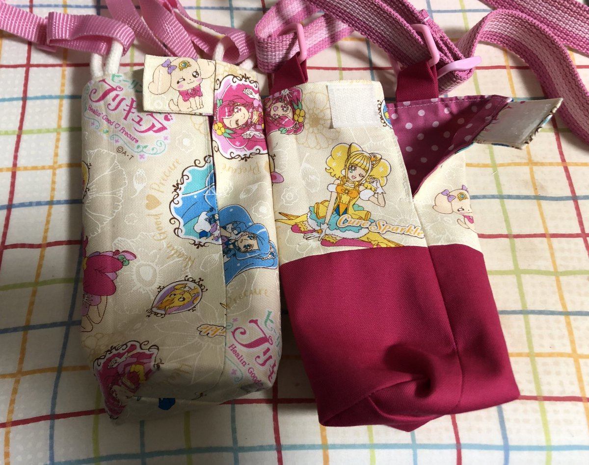 まりたん 引き寄せ プリキュアの生地が届いたので 専らハンドメイドwww とりあえず 水筒カバーを2個とチューリップハットとミニ巾着を2日で作るハマりよう ヒーリングっとプリキュア ハンドメイド チューリップハット 水筒カバー