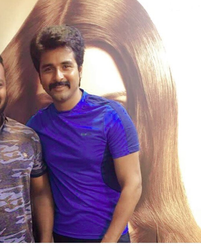 Just noticed he looks more chubby with shorter Hairstyle then longer Funk(VK Pic 1) ? but it could be also the Gym Effect as SR started in June(Pic 2/3) he looks leaner! After that we noticed the Chubbyness during ayalaan/Mr.Local Shoot(for Kadambemvelraja gained through weight)