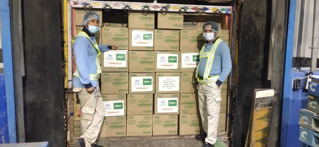 TheVikasKhanna's tweet photo. I am thankful for generous support of @ProcterGamble for *Whisper* Sanitary Napkins in Kolkata and Chennai *for migrant workers*
This means a lot to all of us as its an ESSENTIAL item. 
Thank you team for all your support.
Yours
V https://t.co/oAW55YHZJZ