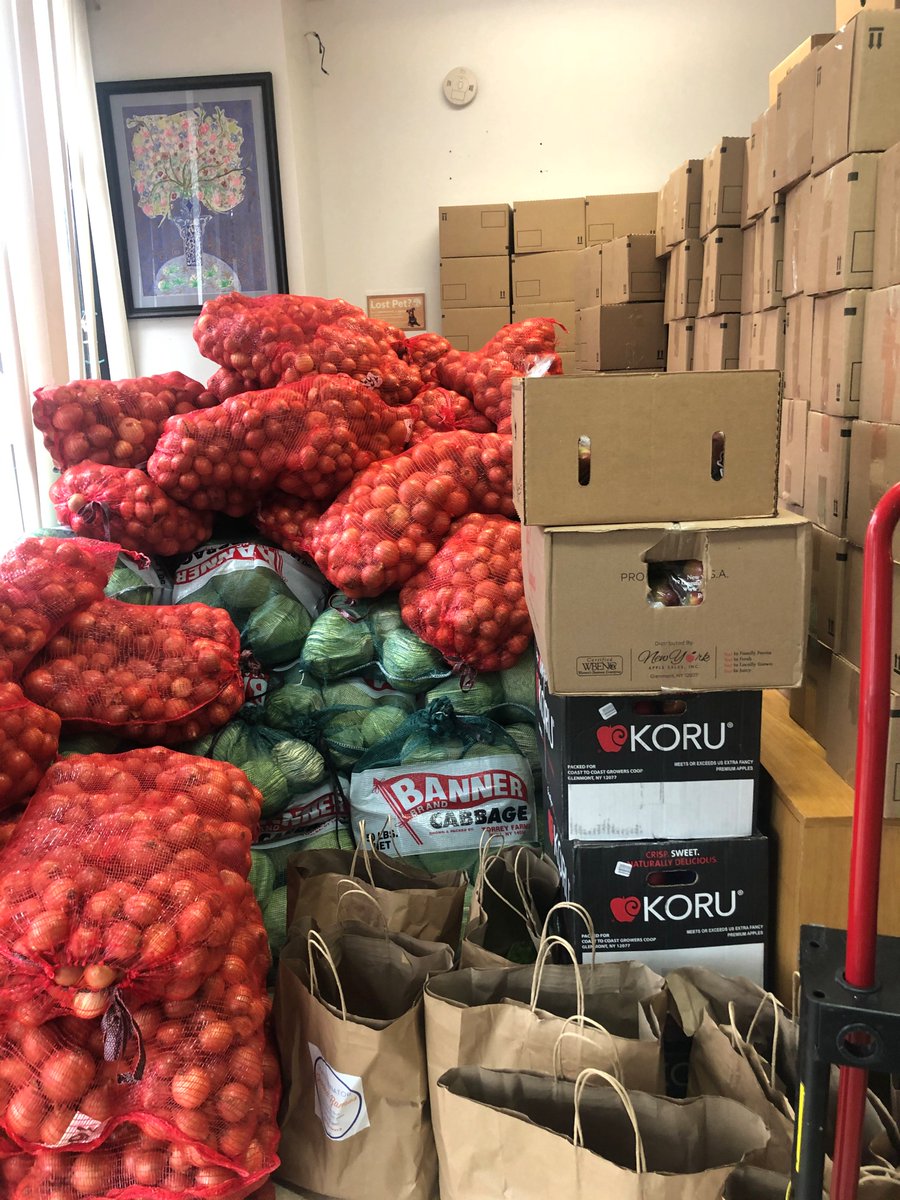 Team Ramos is prepared to share hundreds of bags filled with fruits, veggies, dairy & snacks thanks to @NE_Agribusiness  @NYCornandSoy  @NewYorkChips @KLamb14125  @nedpa_ny & many more farms from NY!Today: 10 AM until food runs out32-37 Junction Blvd East Elmhurst, NY 11369