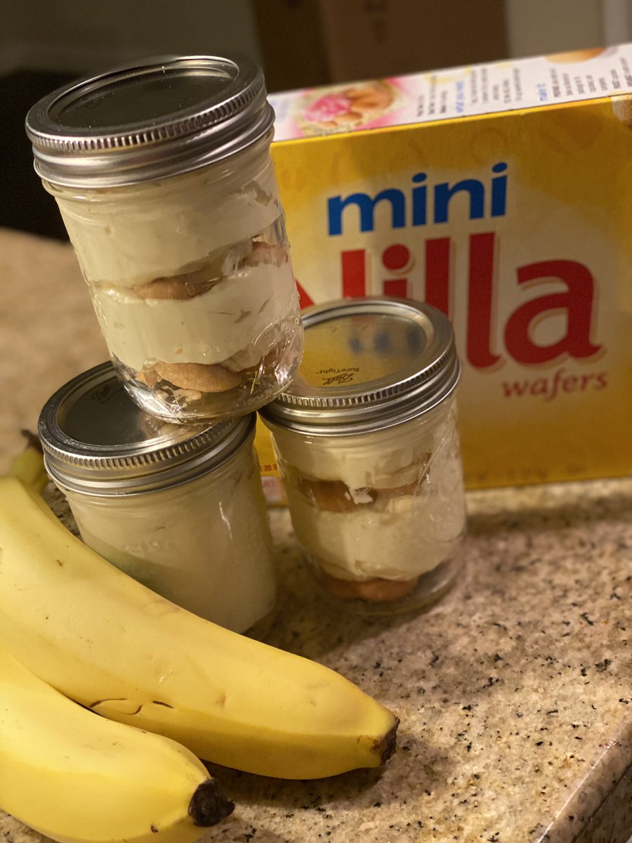 kyrakardashian_'s tweet photo. Y’all like y’alls banana pudding with or without bananas? Personally, I like mine without 🥴😂 Either way it go, I got em both! #southernnotstate https://t.co/v6JQbKzbjx