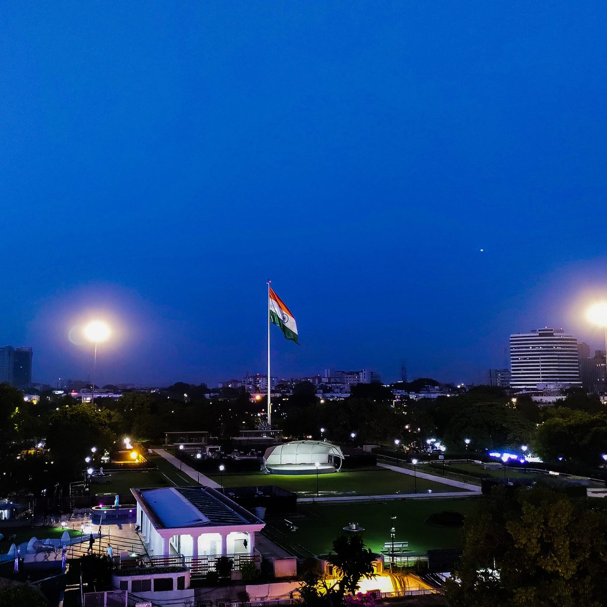 anandhost's tweet image. #India #beautiful #flag #sky