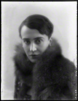 day 9 : valerie taylorenglish stage actress, known for her role in berkeley square which she also performed on broadway and later on film she entertained strong connections with members of the bloomsbury group (clive bell) and had an affair with vita sackville-west