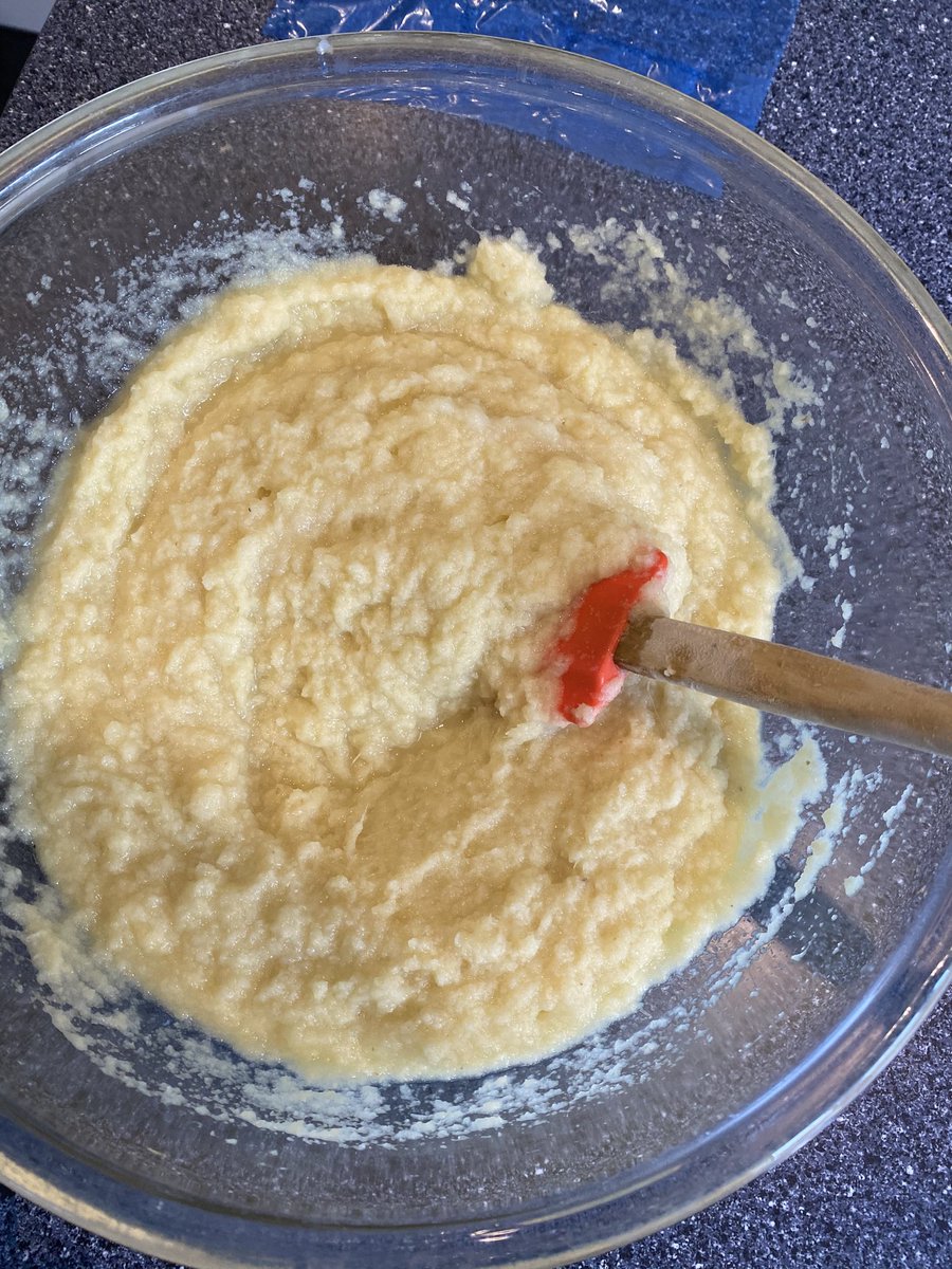 spewie28's tweet photo. Batch cooking ⁦⁦@TheCurryGuy⁩ base sauce &amp; garlic &amp; ginger paste https://t.co/1zO6shL2fc