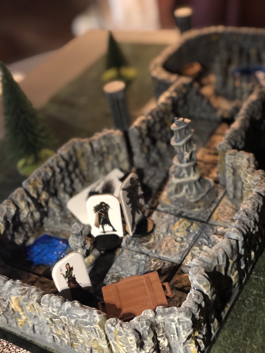 Je lance une campagne C.O fantasy avec mes petits. Merci <a href="/Style2Geek1/">Style 2 Geek</a> pour la super qualité des maquettes, vraiment top, les petits ont adoré !! (J’ai commencé petit ^^).