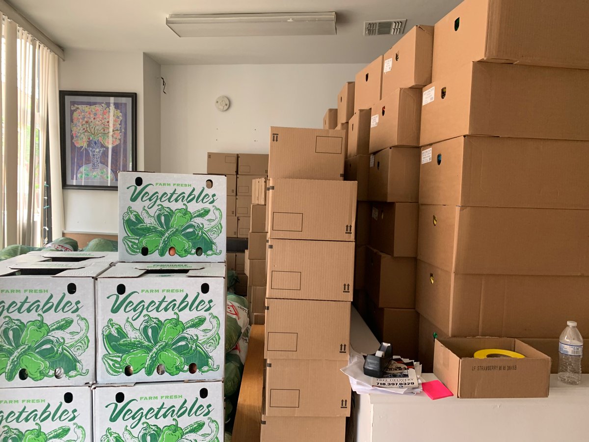 Want a meal but can't make it? For our neighbors who are unable to make it in-person, we are delivering  @GrowNYC boxes filled w/ farm-fresh, nutrient-dense food! Call 718-205-3881 or email SenatorJessicaRamosStaff@gmail.com to arrange a delivery.  #SeenIn13