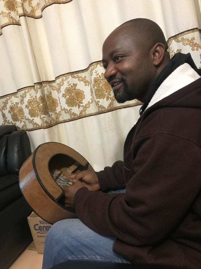 Mbira has been recognised as Zimbabwean traditional instrument  @GoogleDoodles however in some quarters it is shunned. Most people don't know that there are different types of mbira in Zim. This thread is abt types of mbira in Zim.  @_CollegeofMusic