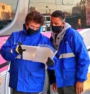 impulso_ciudad's tweet image. #Ahora entrevista 🗣📱al Delegado Regional de la #CNRT  @cristian_azcona 

"Estamos trabajando mucho, en este momento con los repatriados y lo que es carga de transporte" 

Temporada 4 de 📻 "IMPULSO VECINALISTA" por @laredmdp FM 91.3 Sábados de 9 a 11 hs
(Abrimos Hilo)